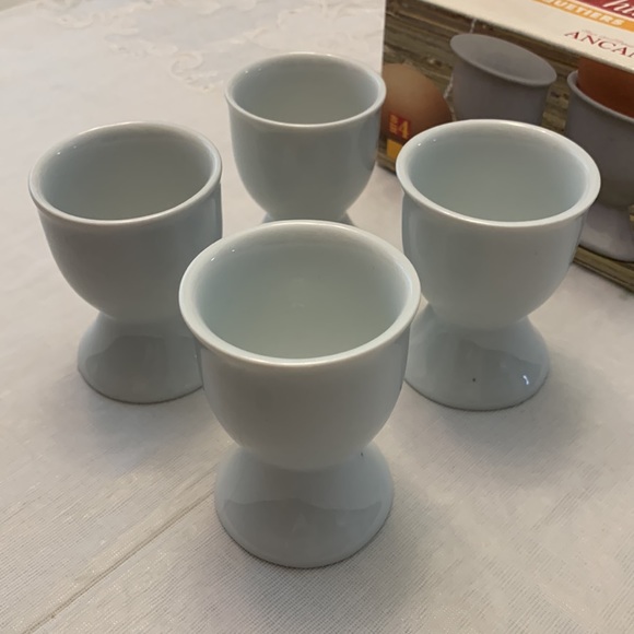 Fine Porcelaine Egg Cups - Picture 4 of 9